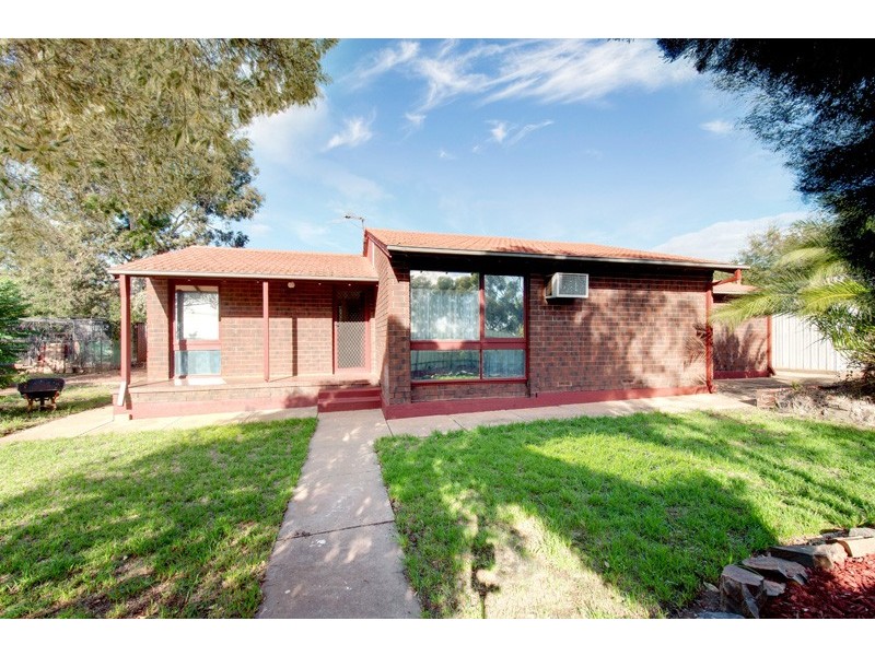 8 Alawoona Road, Munno Para SA 5115