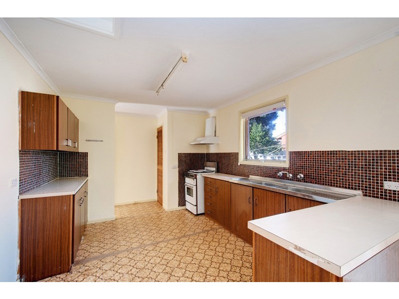 8 Alawoona Road, Munno Para SA 5115