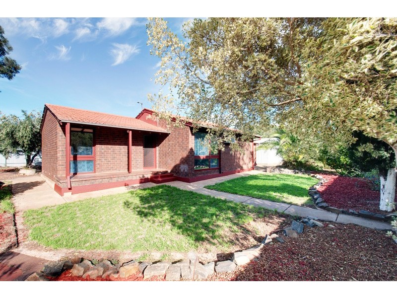 8 Alawoona Road, Munno Para SA 5115