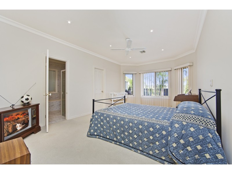 30 Rochester Crescent, Golden Grove SA 5125