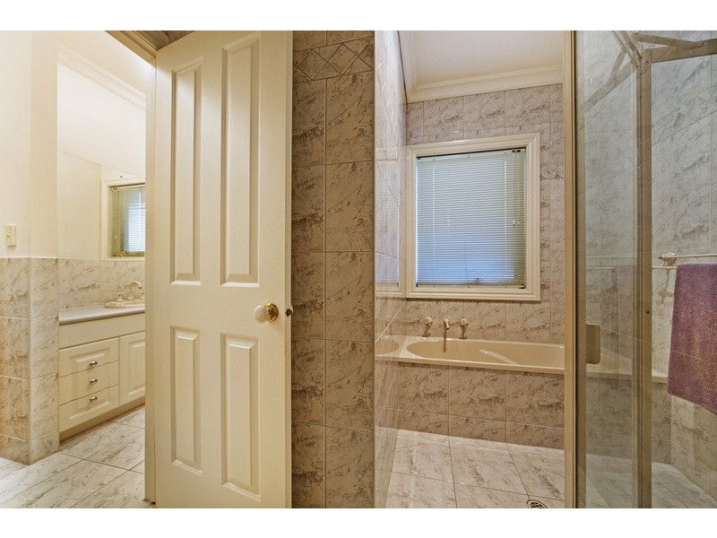 30 Rochester Crescent, Golden Grove SA 5125