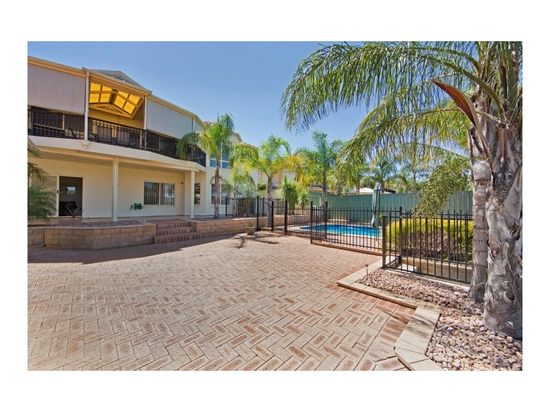 30 Rochester Crescent, Golden Grove SA 5125