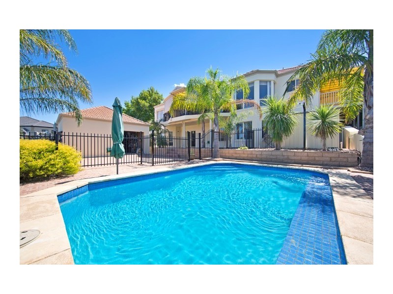 30 Rochester Crescent, Golden Grove SA 5125