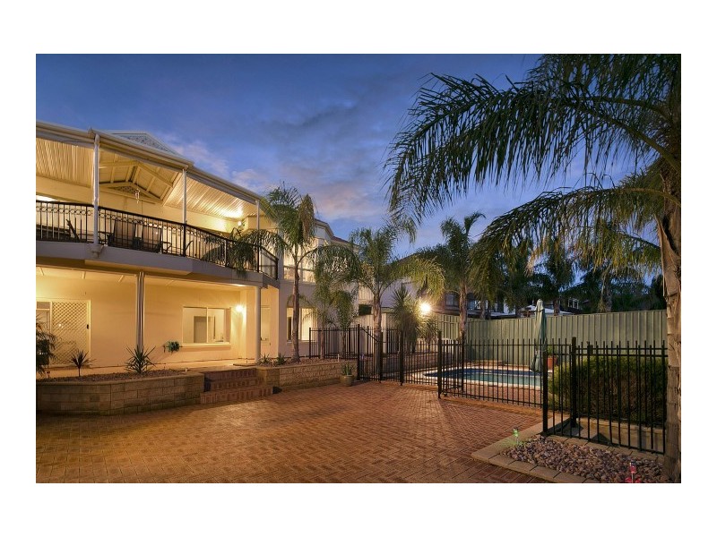 30 Rochester Crescent, Golden Grove SA 5125