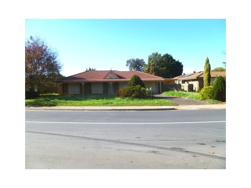 31 President Avenue, Andrews Farm SA 5114