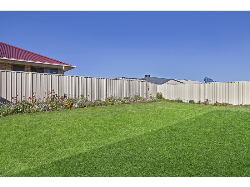 24 Kimvu Court, Munno Para West SA 5115