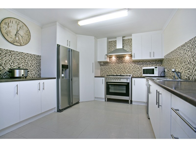 27 Honeysuckle Drive, Hillbank SA 5112