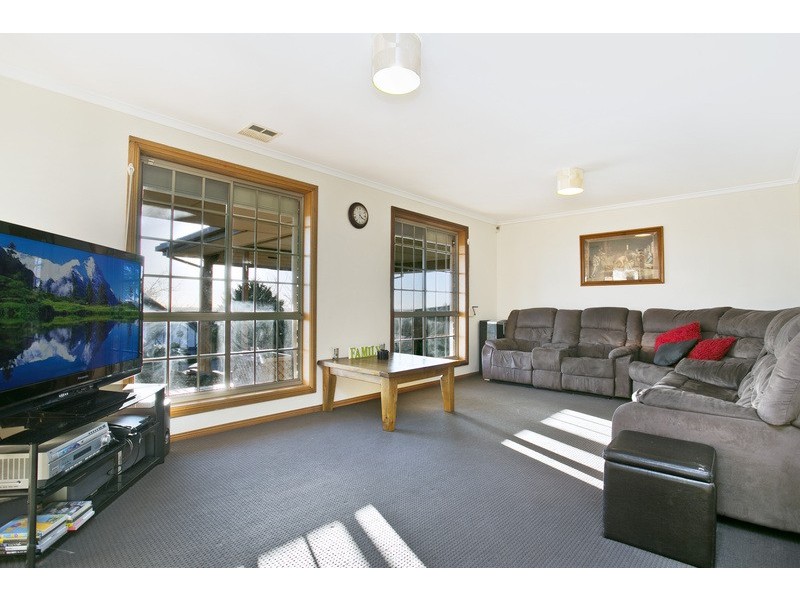 27 Honeysuckle Drive, Hillbank SA 5112