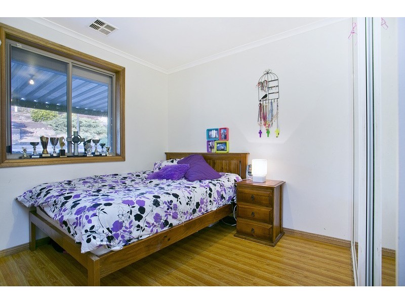 27 Honeysuckle Drive, Hillbank SA 5112