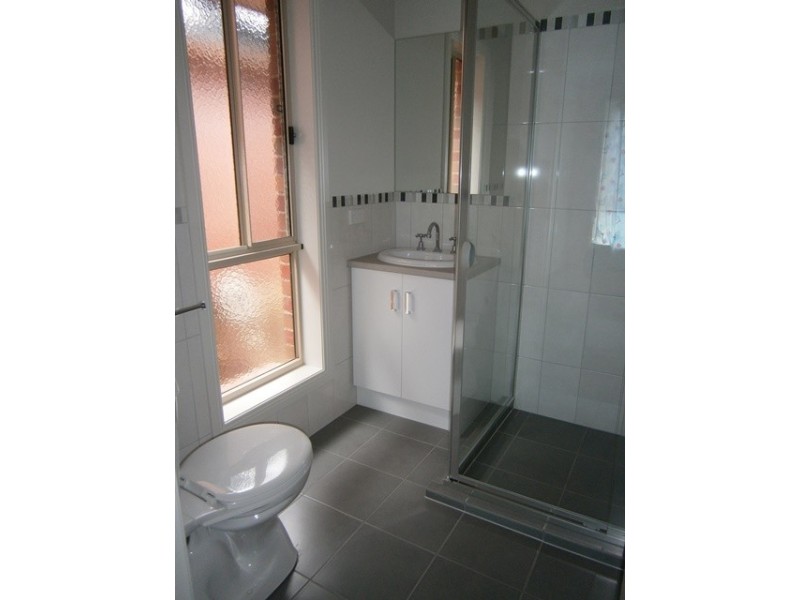 24 Woodfalls Road, Elizabeth Vale SA 5112