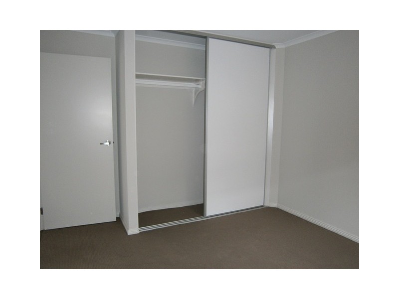 24 Woodfalls Road, Elizabeth Vale SA 5112