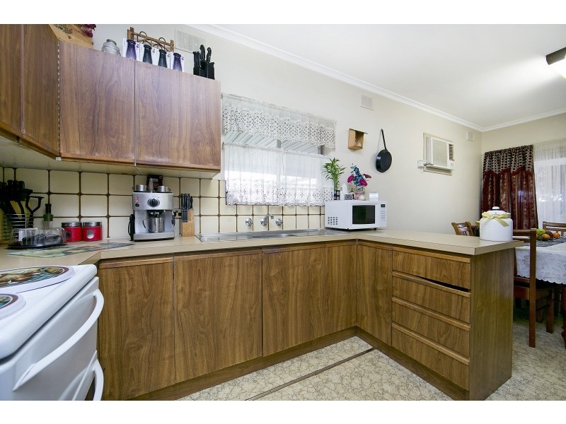 6 McIntosh Crescent, Brahma Lodge SA 5109