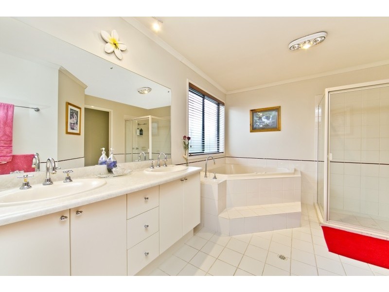 6 Oaklands Circuit, Hewett SA 5118