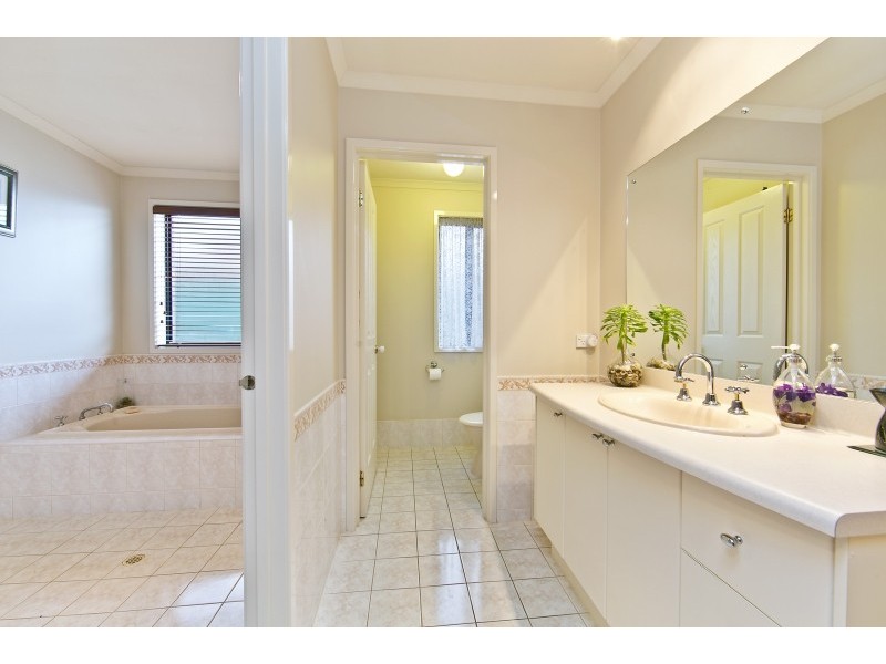 6 Oaklands Circuit, Hewett SA 5118