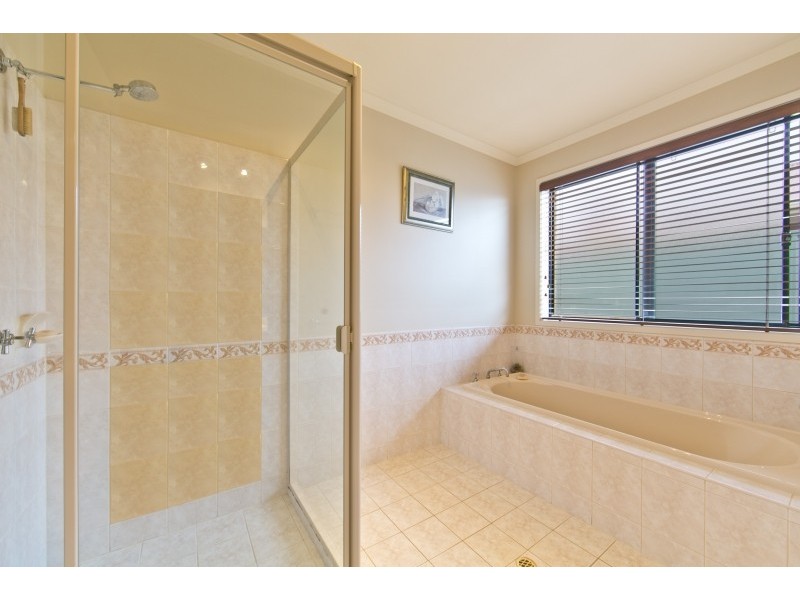 6 Oaklands Circuit, Hewett SA 5118