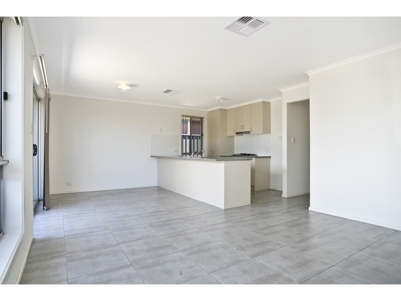 8 Glenrowan Street, Andrews Farm SA 5114