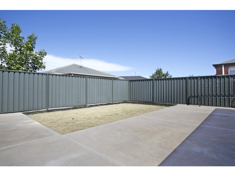 8 Glenrowan Street, Andrews Farm SA 5114