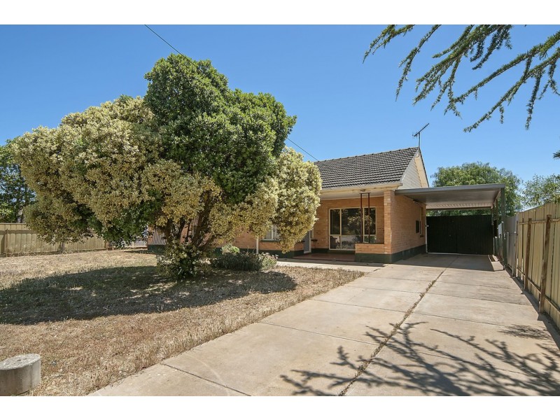 15 Bloomfield Crescent, Elizabeth Downs SA 5113