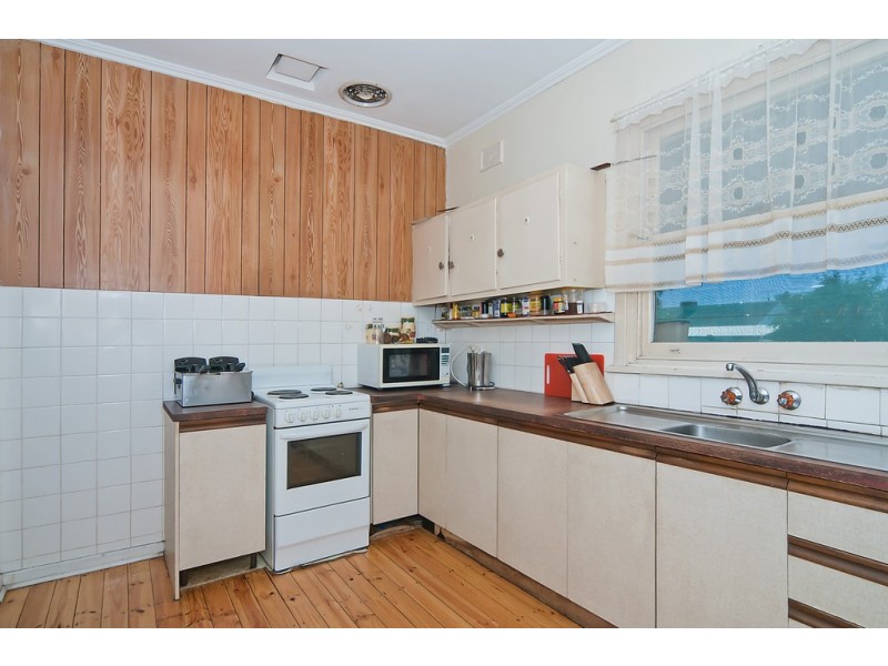 15 Bloomfield Crescent, Elizabeth Downs SA 5113