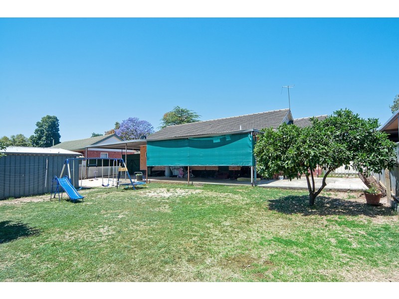 15 Bloomfield Crescent, Elizabeth Downs SA 5113