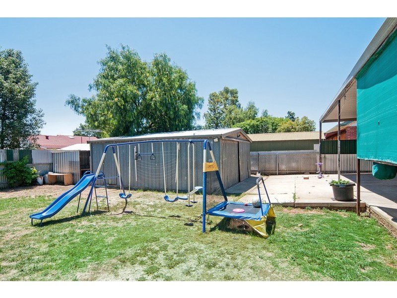 15 Bloomfield Crescent, Elizabeth Downs SA 5113