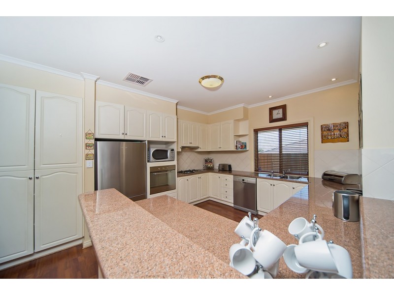 12 Selway Place, Evanston Park SA 5116