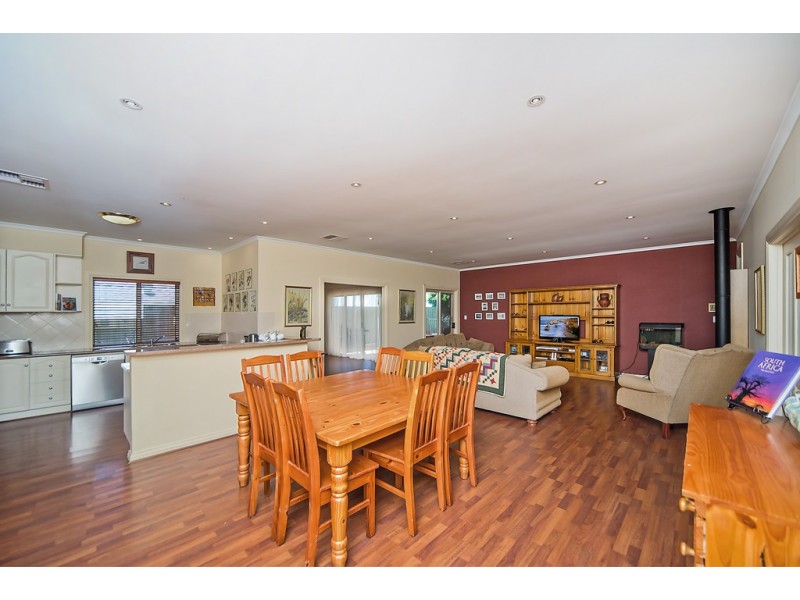 12 Selway Place, Evanston Park SA 5116