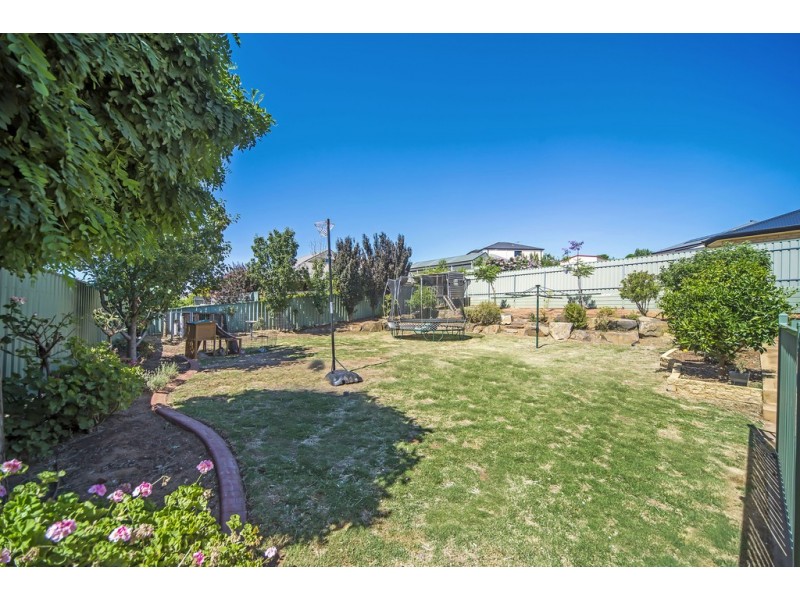 12 Selway Place, Evanston Park SA 5116