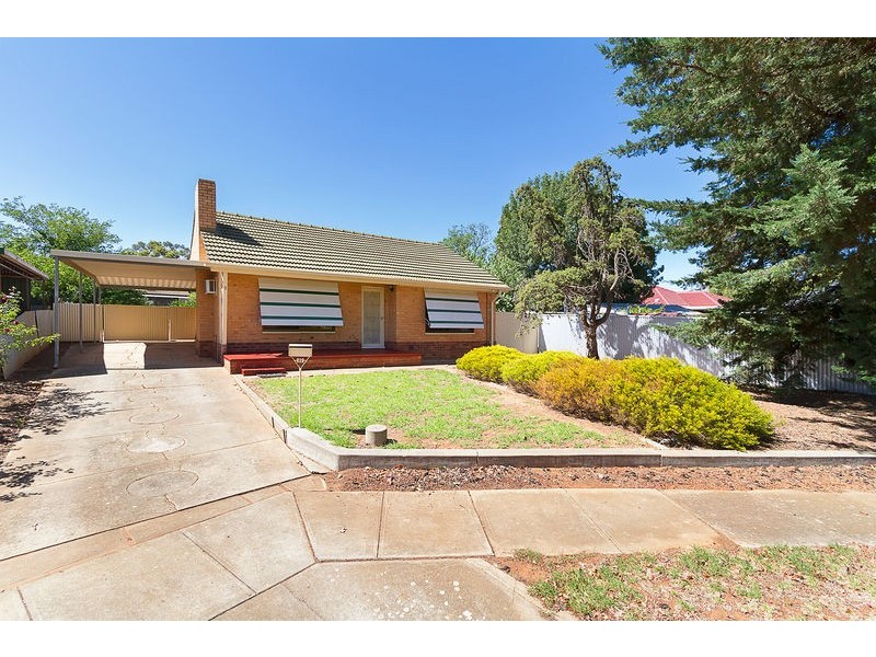 2 Bloomfield Crescent, Elizabeth Downs SA 5113