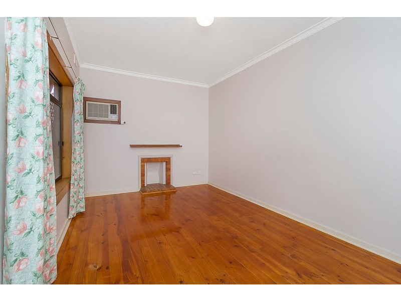 2 Bloomfield Crescent, Elizabeth Downs SA 5113