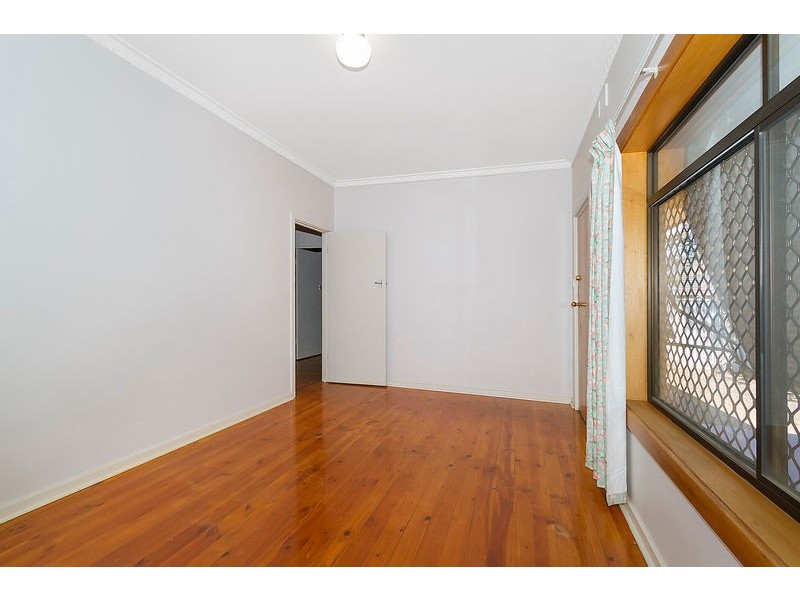 2 Bloomfield Crescent, Elizabeth Downs SA 5113