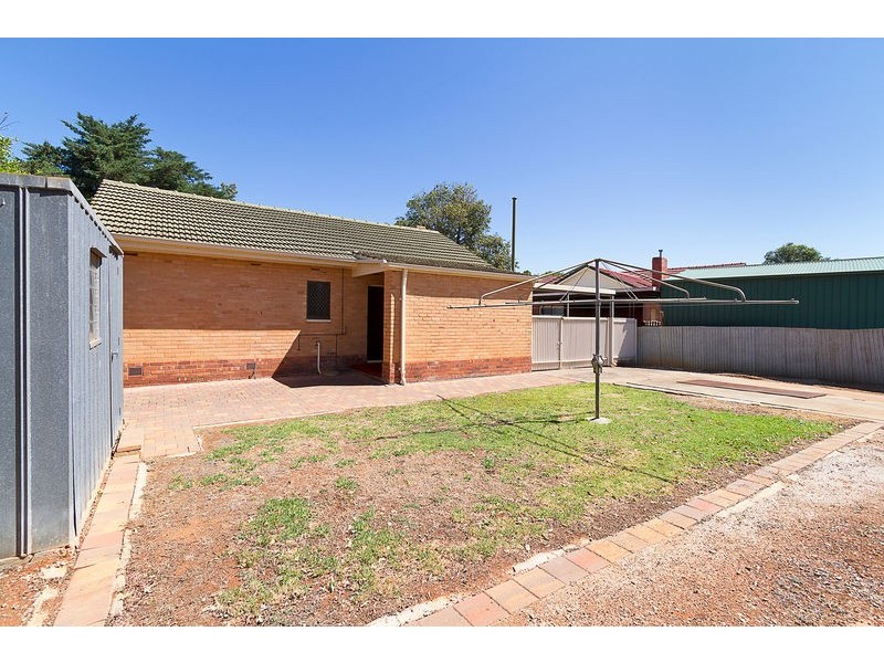 2 Bloomfield Crescent, Elizabeth Downs SA 5113