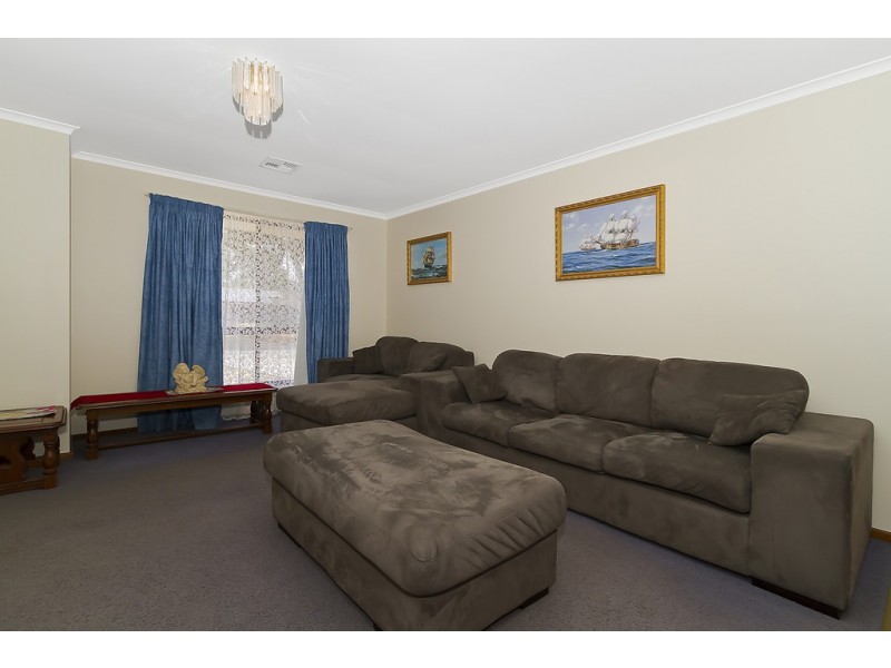 17 Grant Avenue, Salisbury Downs SA 5108