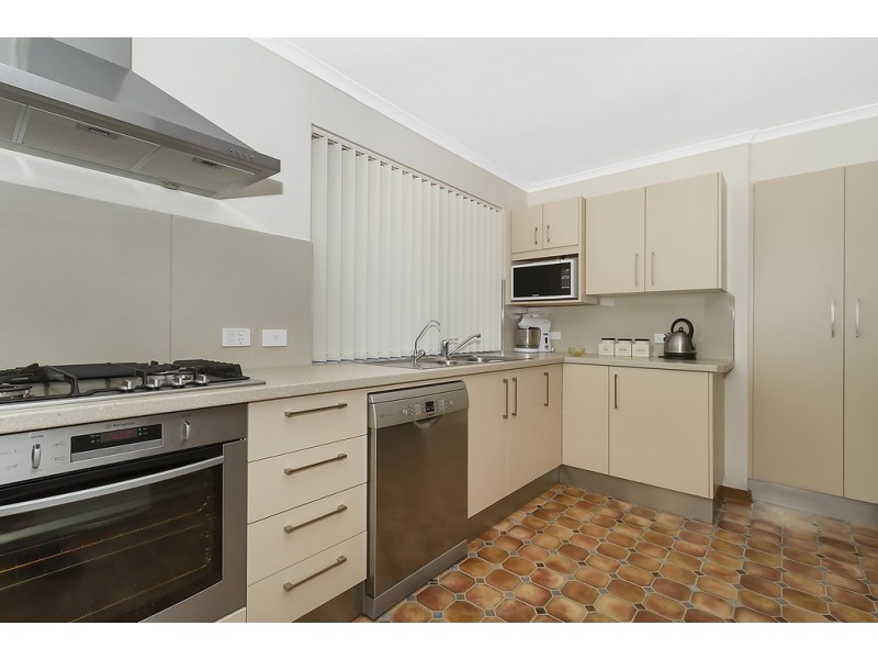 17 Grant Avenue, Salisbury Downs SA 5108