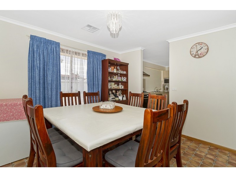 17 Grant Avenue, Salisbury Downs SA 5108