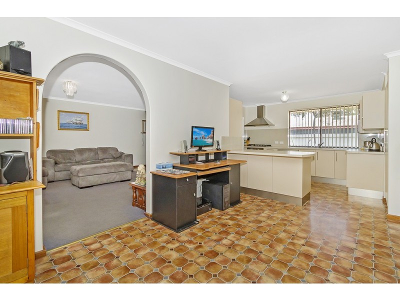 17 Grant Avenue, Salisbury Downs SA 5108