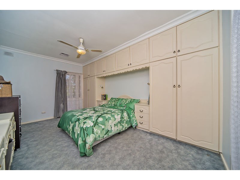 35 Hanson Road, Elizabeth Downs SA 5113