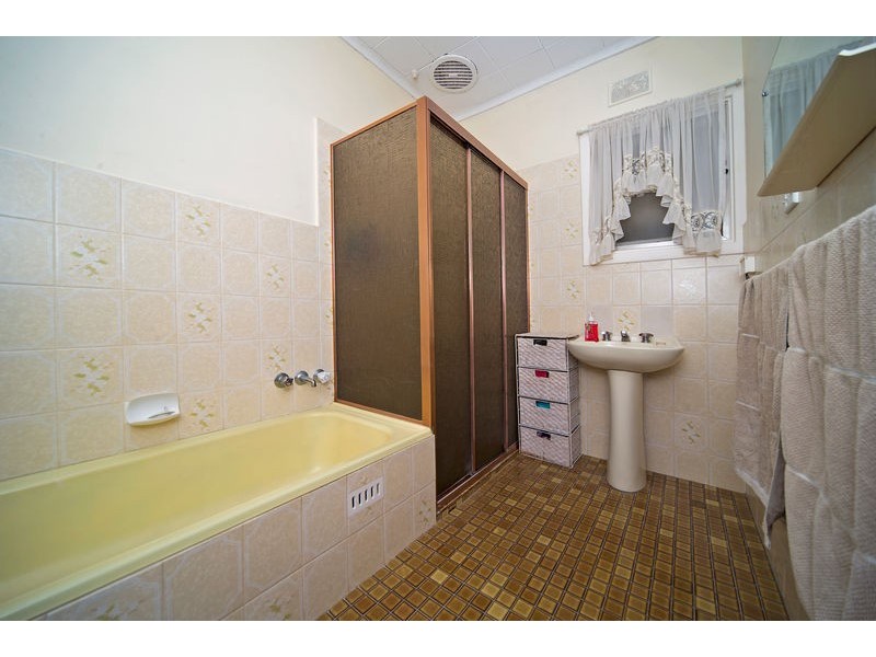 35 Hanson Road, Elizabeth Downs SA 5113