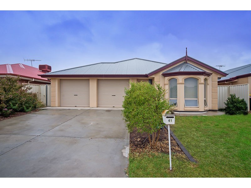 41 Strathaird Boulevard, Smithfield SA 5114