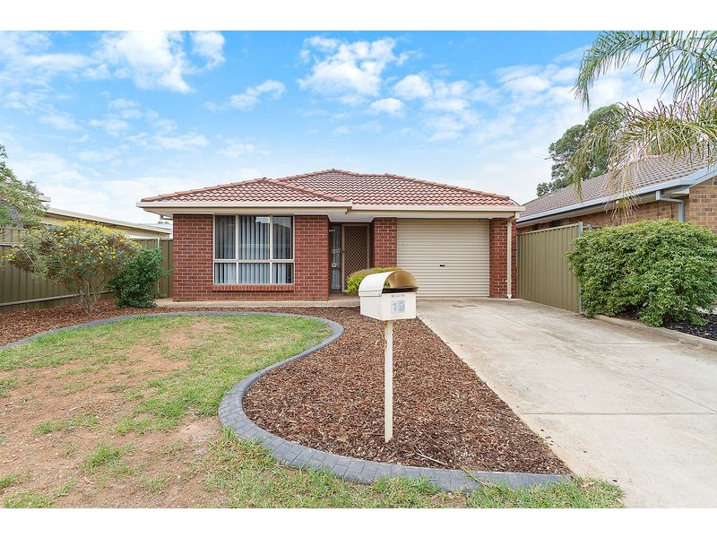 19 Sharrad Court, Andrews Farm SA 5114