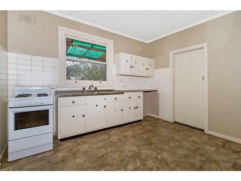 16 Laverstock Road, Elizabeth North SA 5113