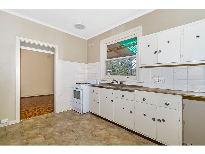 16 Laverstock Road, Elizabeth North SA 5113