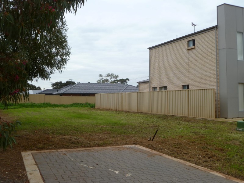 6 Glades Walk, Smithfield Plains SA 5114