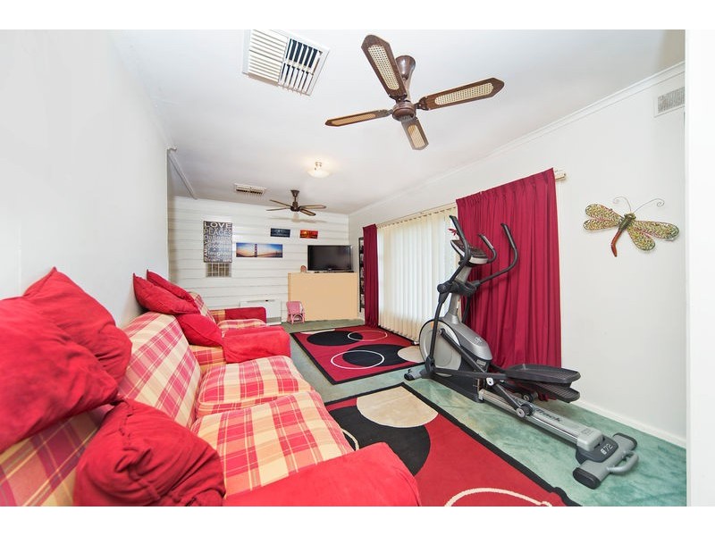 12 Saint Road, Smithfield Plains SA 5114