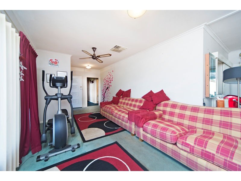 12 Saint Road, Smithfield Plains SA 5114