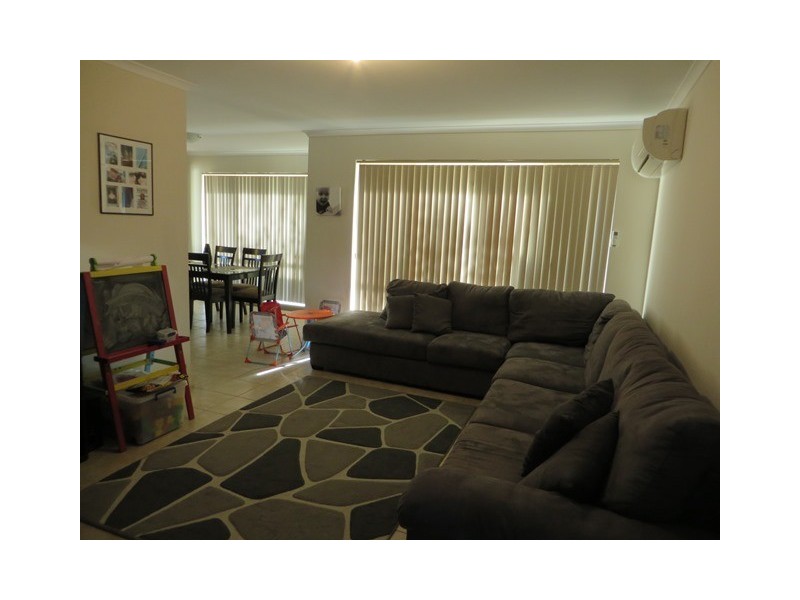 1 Canberra Court, Smithfield SA 5114