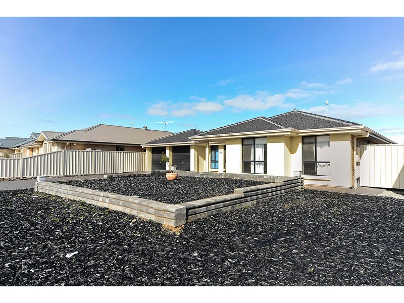 8 Davalan Drive, Munno Para West SA 5115