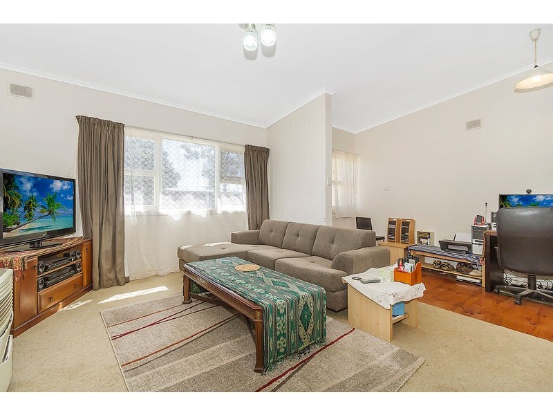 25 Crabb Road, Smithfield Plains SA 5114