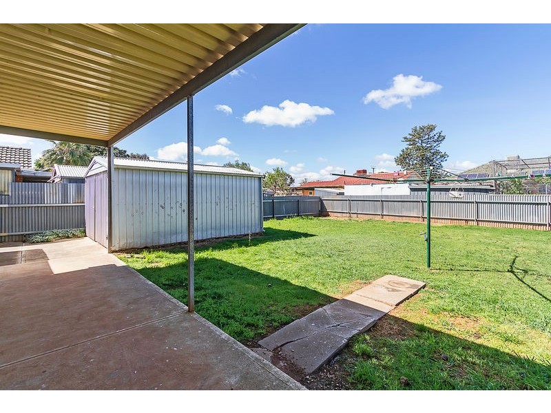 25 Crabb Road, Smithfield Plains SA 5114