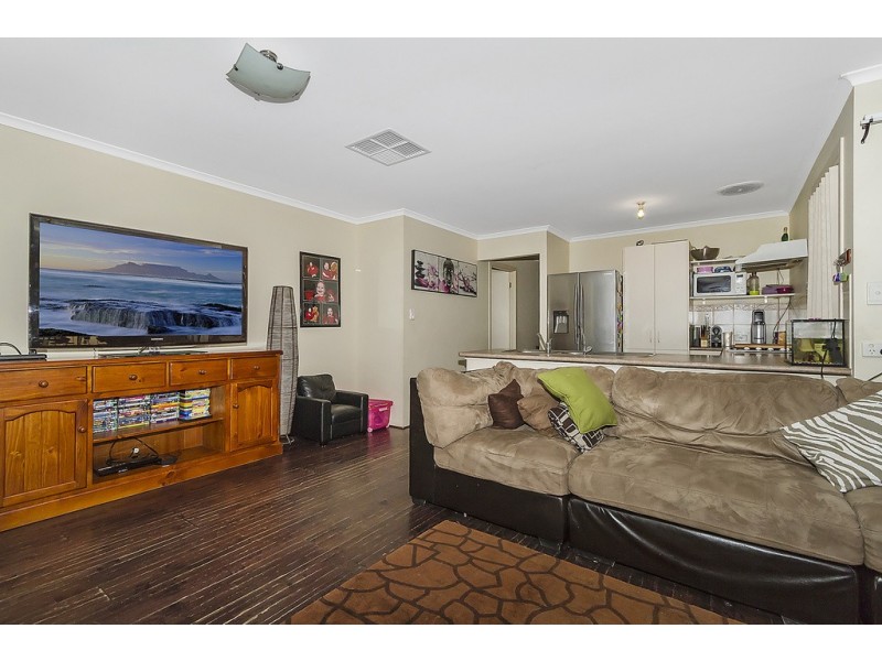 16 Moulds Crescent, Smithfield SA 5114